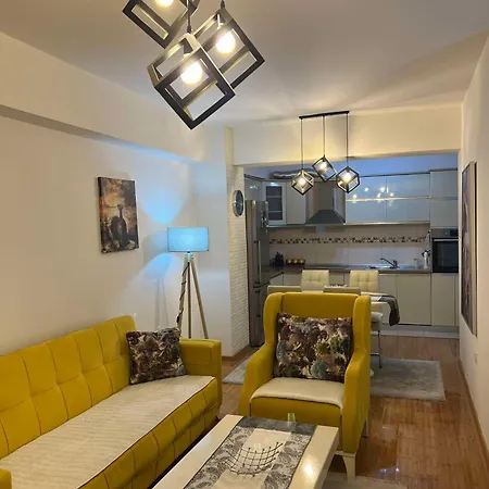Diamond Onyx Apartment *